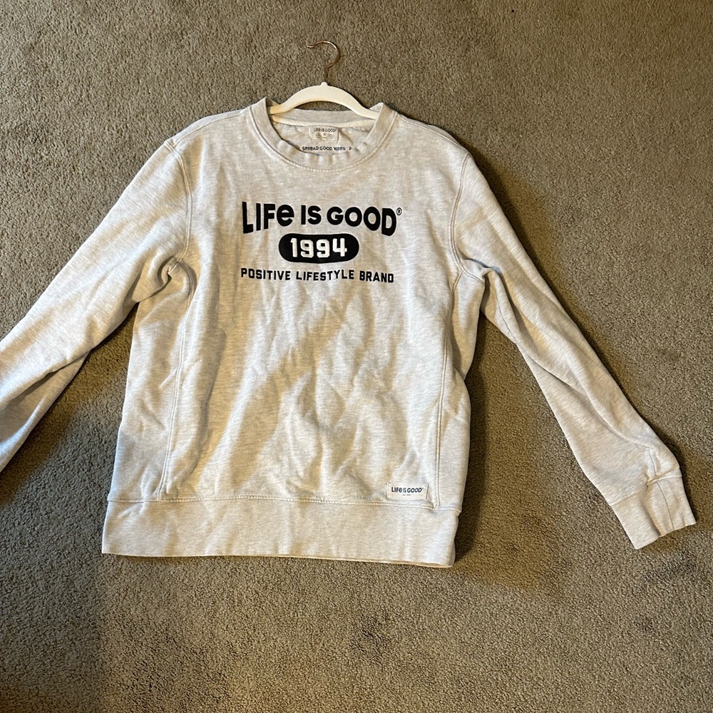 I’m selling a life is good crewneck i has been worn but still in good condition